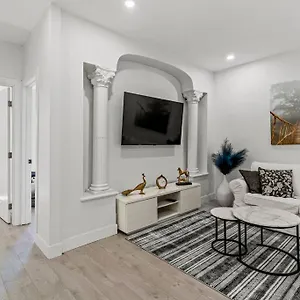 Apartment De Gamme Ndg, Montreal